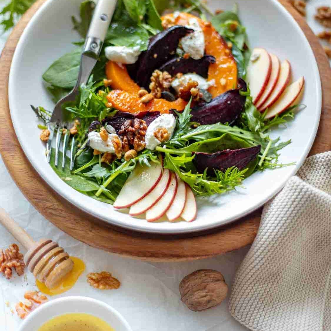 Salad with oven roasted vegetables