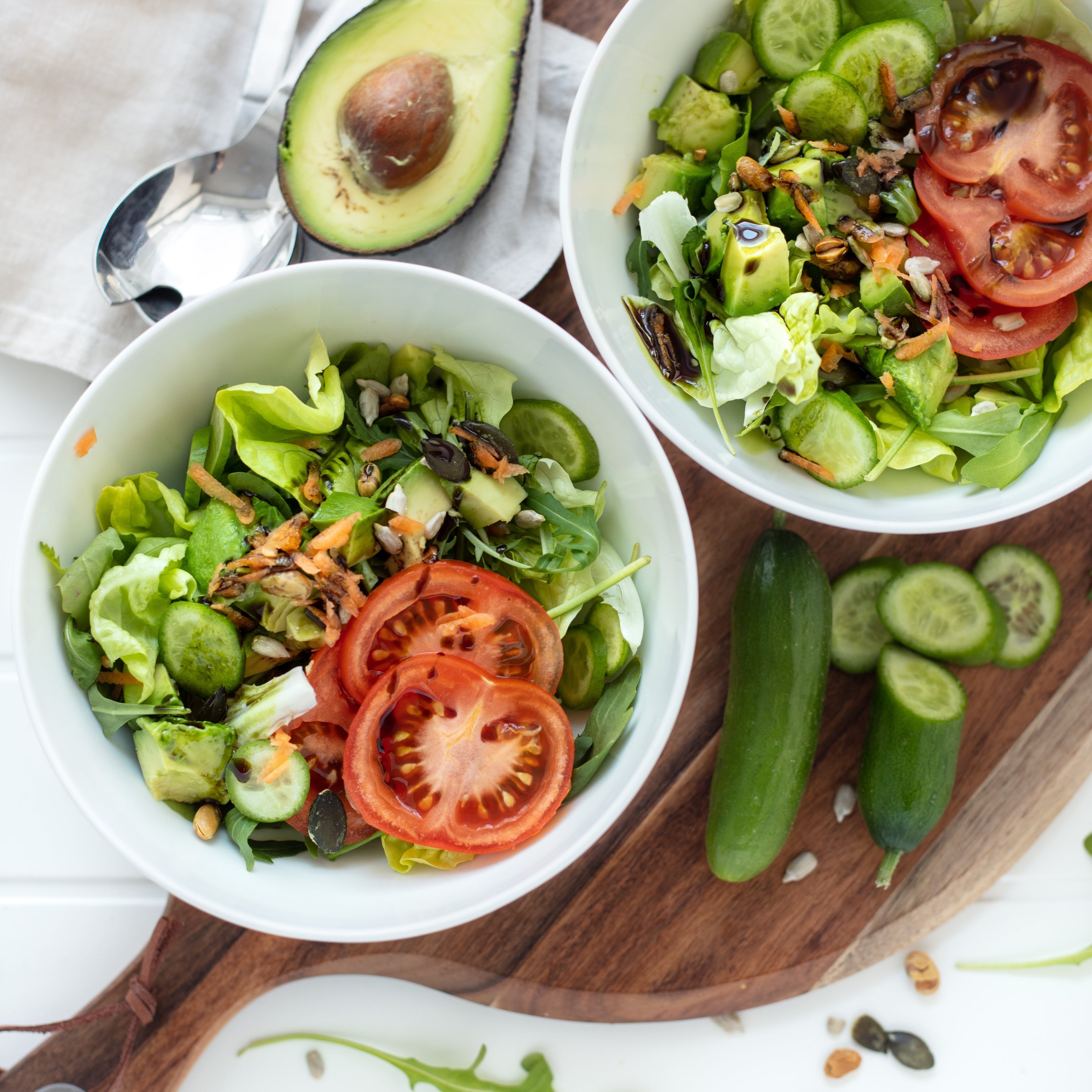 Saisonaler Salat mit Kernöldressing